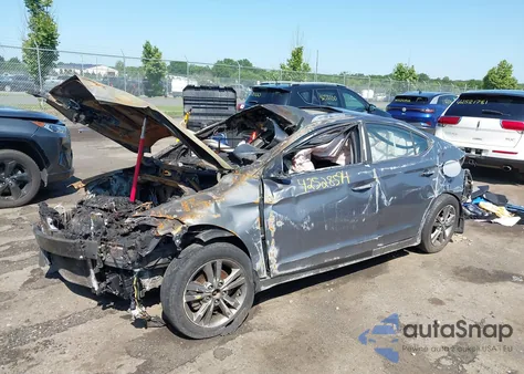 2018 Hyundai Elantra Value Edition z USA, uszkodzony, nr VIN 5NPD84LF6JH268346